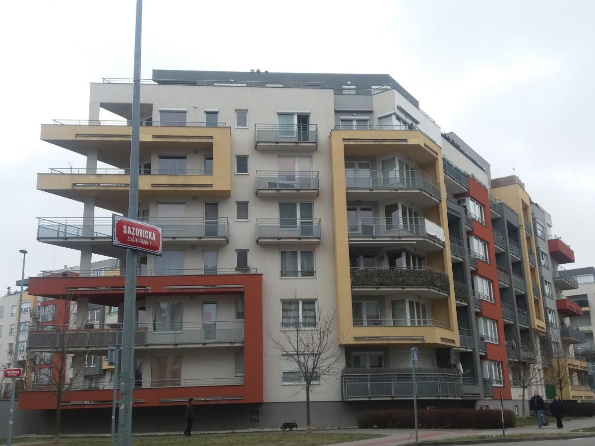 Апартаменты H+ Apartman Letiste Praha Экстерьер фото